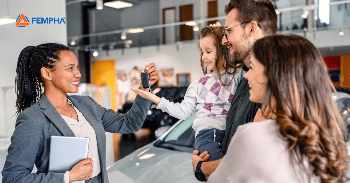 Imagen promocional de la Gran Feria de Vehículos FEMPHA, evento automotriz con ofertas especiales y exhibición de carros en un solo lugar.